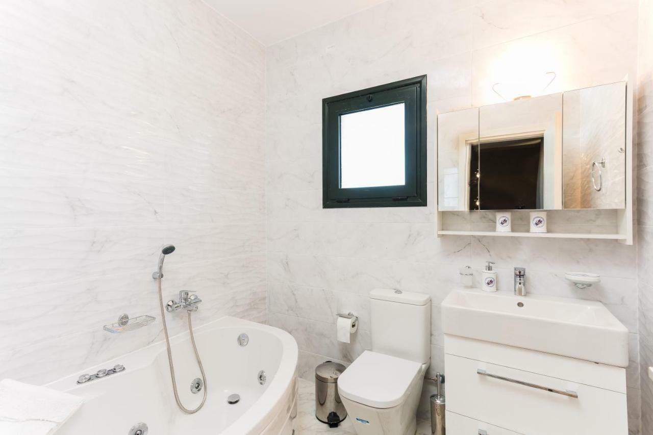 Evangelos Villas, Lavish Touch, By Thinkvilla Angeliana  Exterior photo
